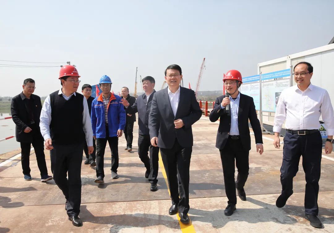 市长万广明观察西二环高快项目施工进展